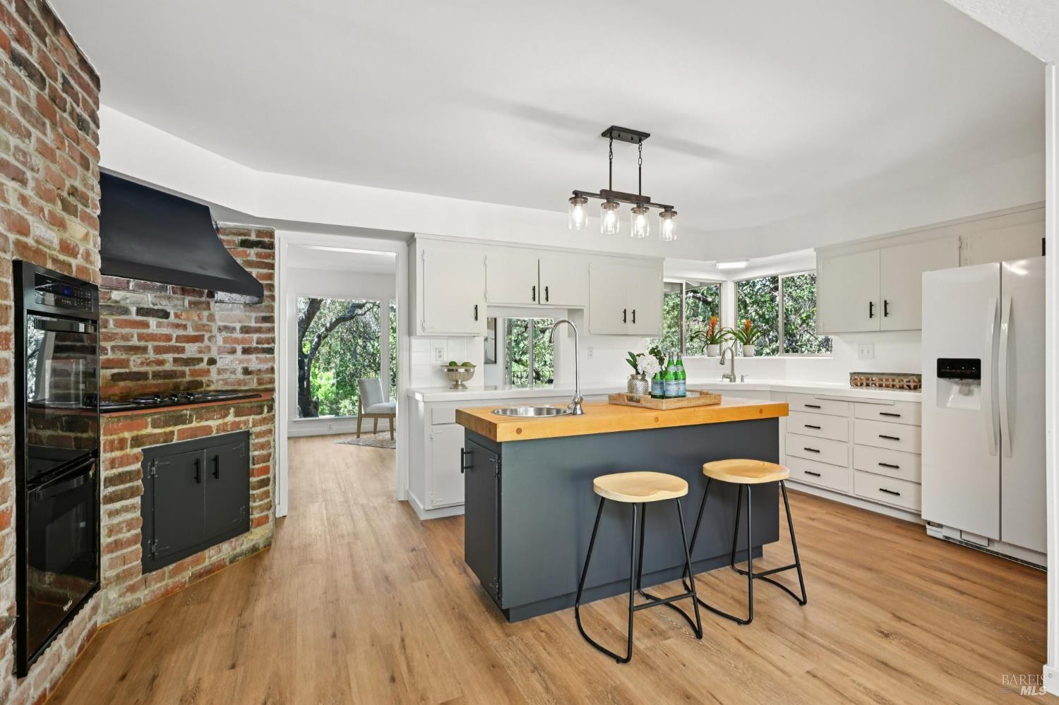 135-137 Spring Grove Avenue San Rafael, CA 94901 - Photo 16 of 71