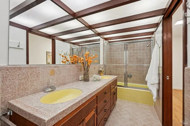 $2,450,000 | 135-137 Spring Grove Avenue, San Rafael, CA 94901