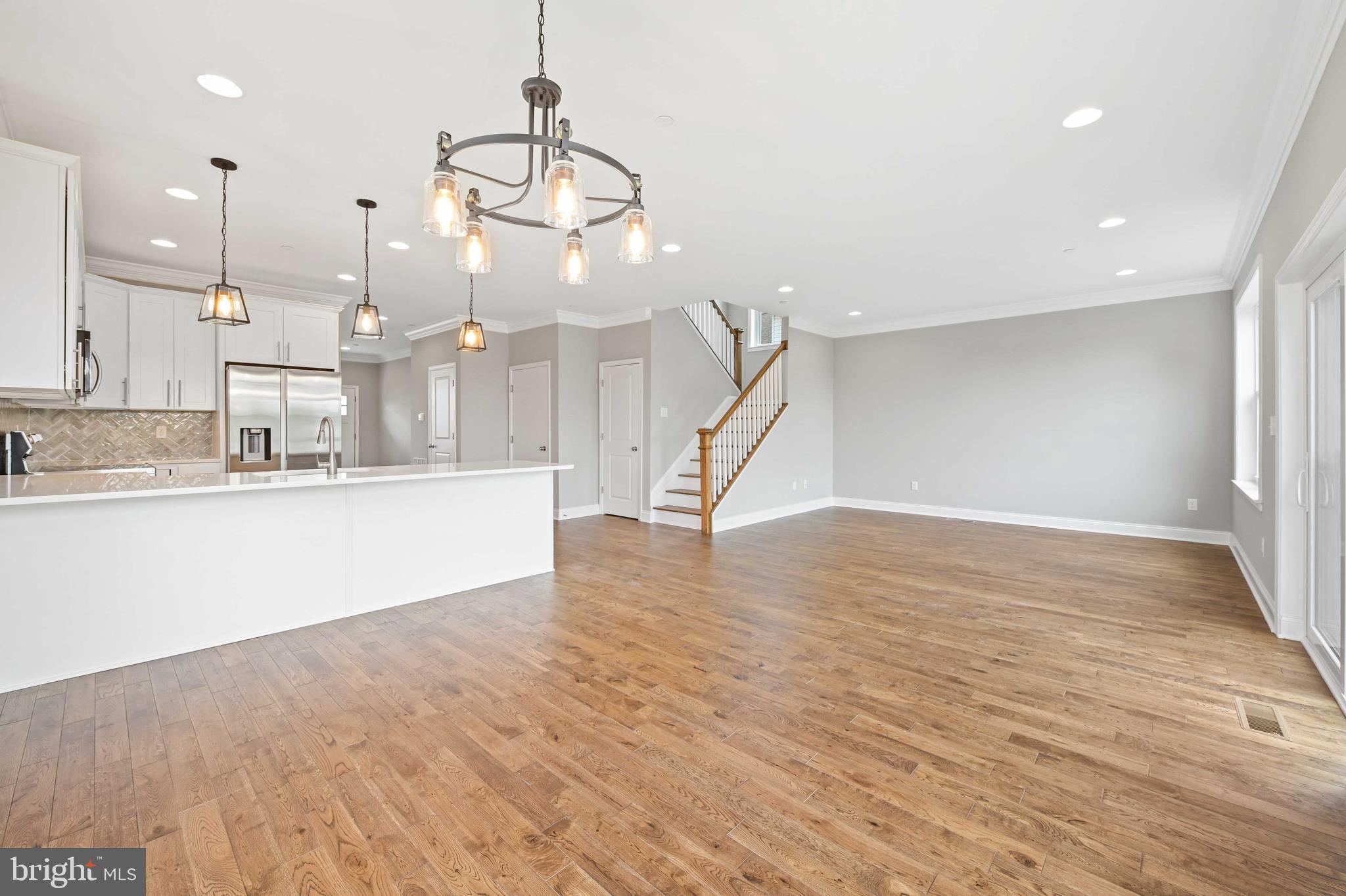 8518 Jenkins Road Pasadena, MD 21122 - Photo 12 of 38