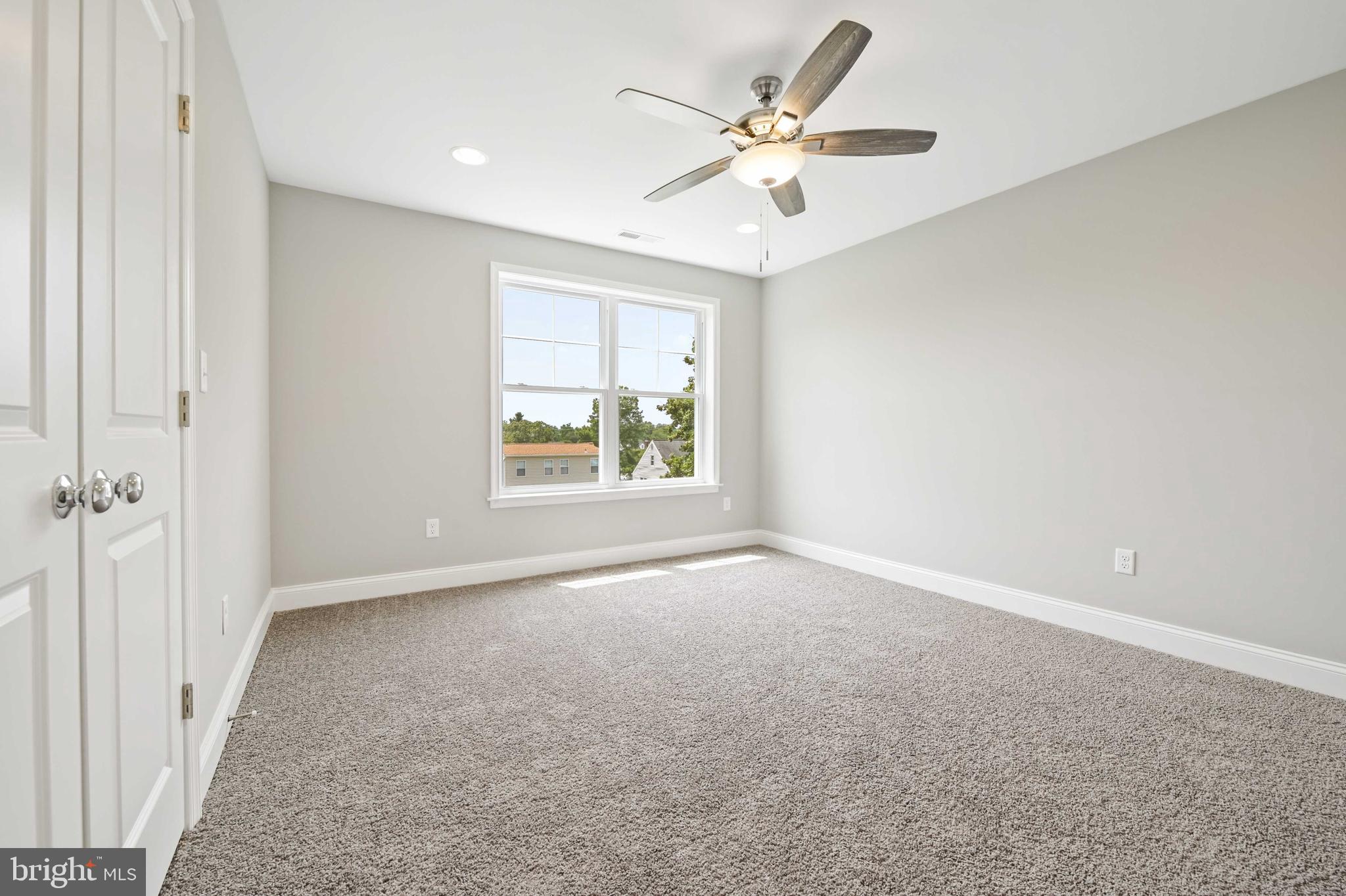 8518 Jenkins Road Pasadena, MD 21122 - Photo 18 of 38