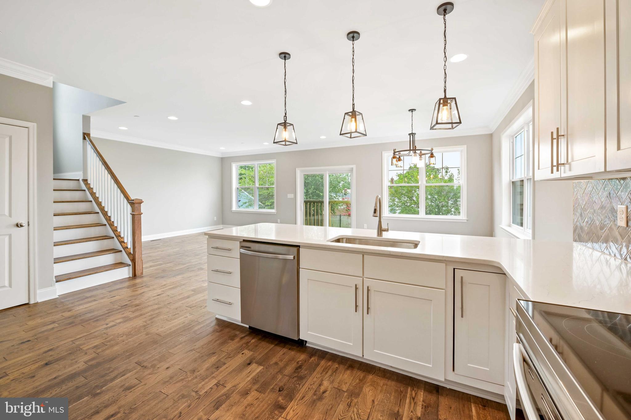 8518 Jenkins Road Pasadena, MD 21122 - Photo 8 of 38