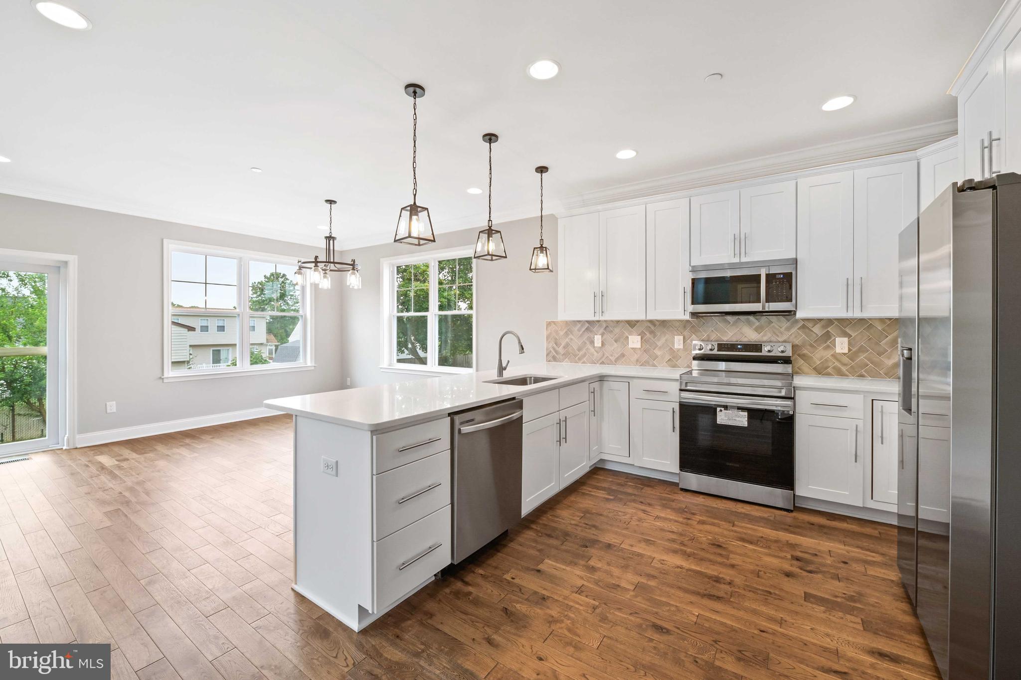 8518 Jenkins Road Pasadena, MD 21122 - Photo 9 of 38