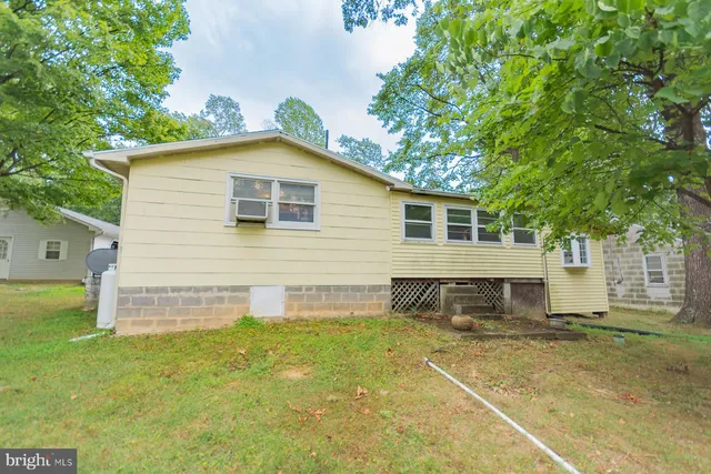 a house view with outdoor space