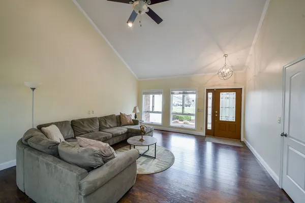 $599,900 | 40W983 Line Drive, Elburn, IL 60119