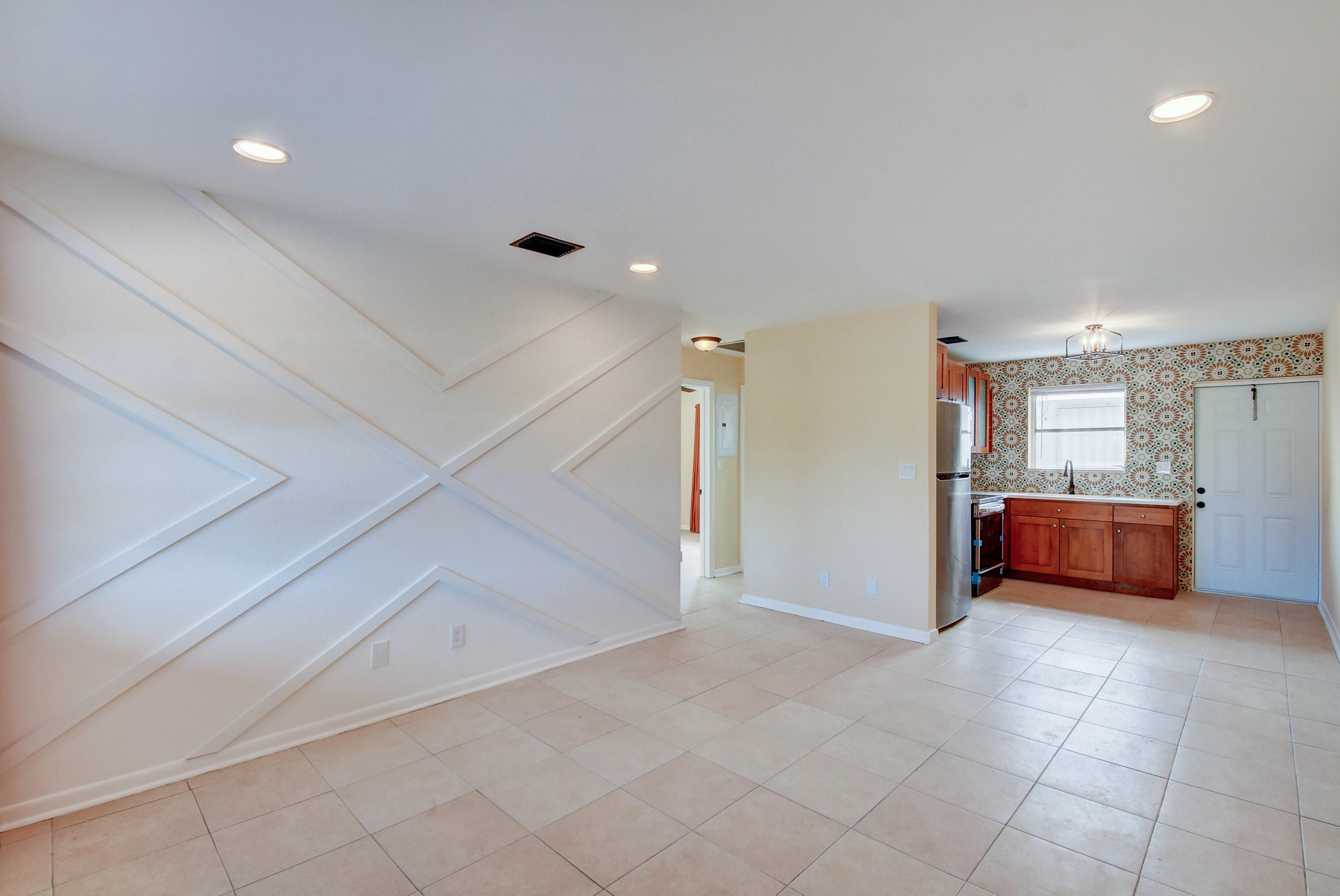 729 Ridge Road, Unit 1 Lantana, FL 33462 - Photo 3 of 18 OPEN CONCEPT