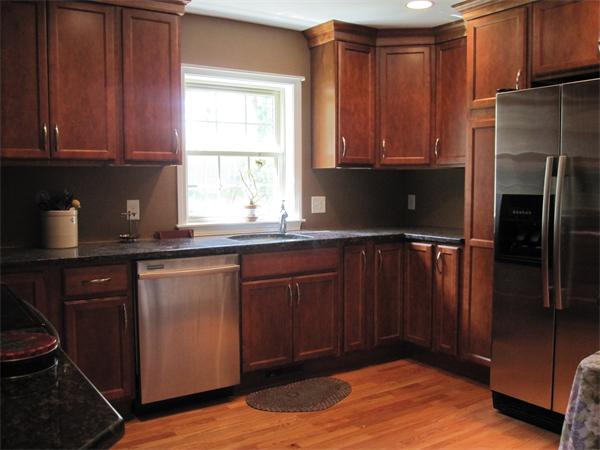 6 Ironstone Road Uxbridge, MA 01569 - Photo 4 of 25 Gallery Image 4