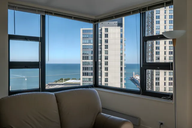 $580,000 | 401 East Ontario Street, Unit 4006, Chicago, IL 60611
