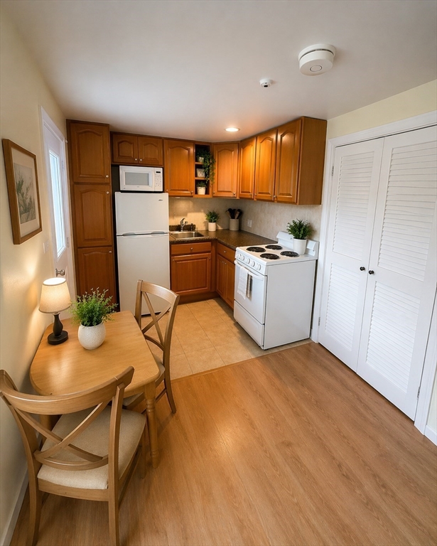 433 Lower County Road, Unit 19 Dennis, MA 02639 - Photo 4 of 24