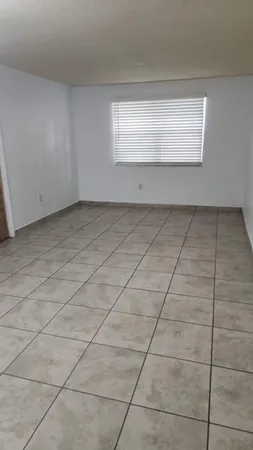 $1,900 | 2175 Northeast 169th Street, Unit 107, North Miami Beach, FL 33162