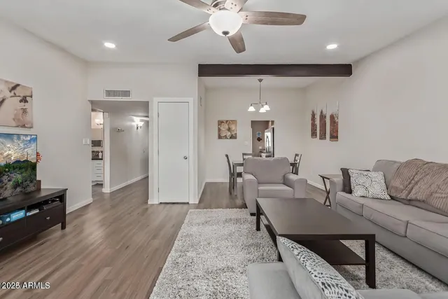 $1,700 | 6108 North 12th Place, Unit 6, Phoenix, AZ 85014