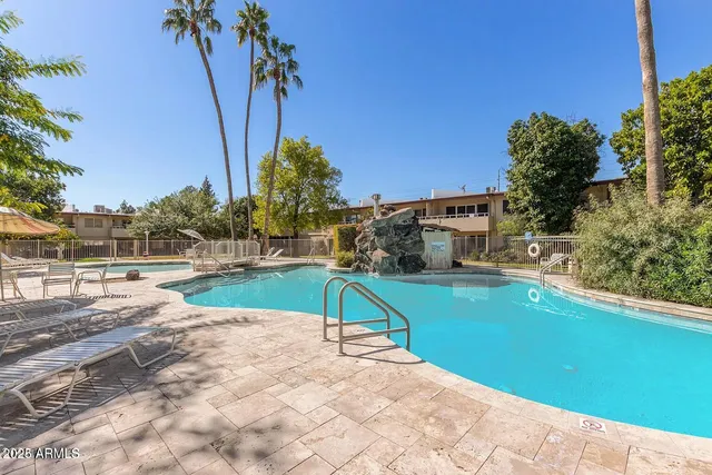 $1,700 | 6108 North 12th Place, Unit 6, Phoenix, AZ 85014