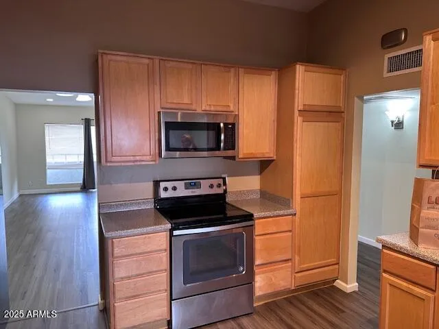 $1,700 | 6108 North 12th Place, Unit 6, Phoenix, AZ 85014