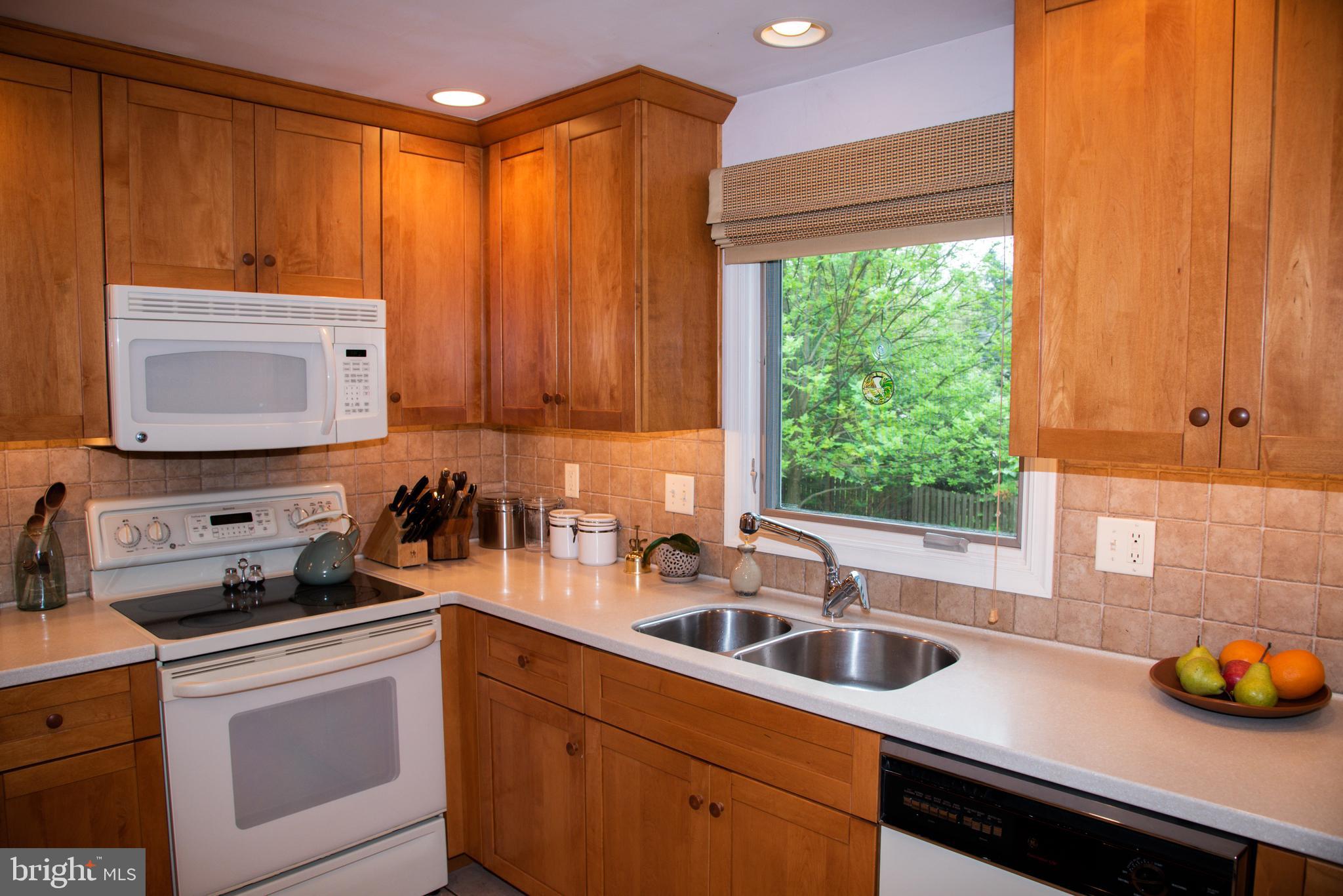 13 Princeton Road Wayne, PA 19087 - Photo 14 of 49 Kitchen