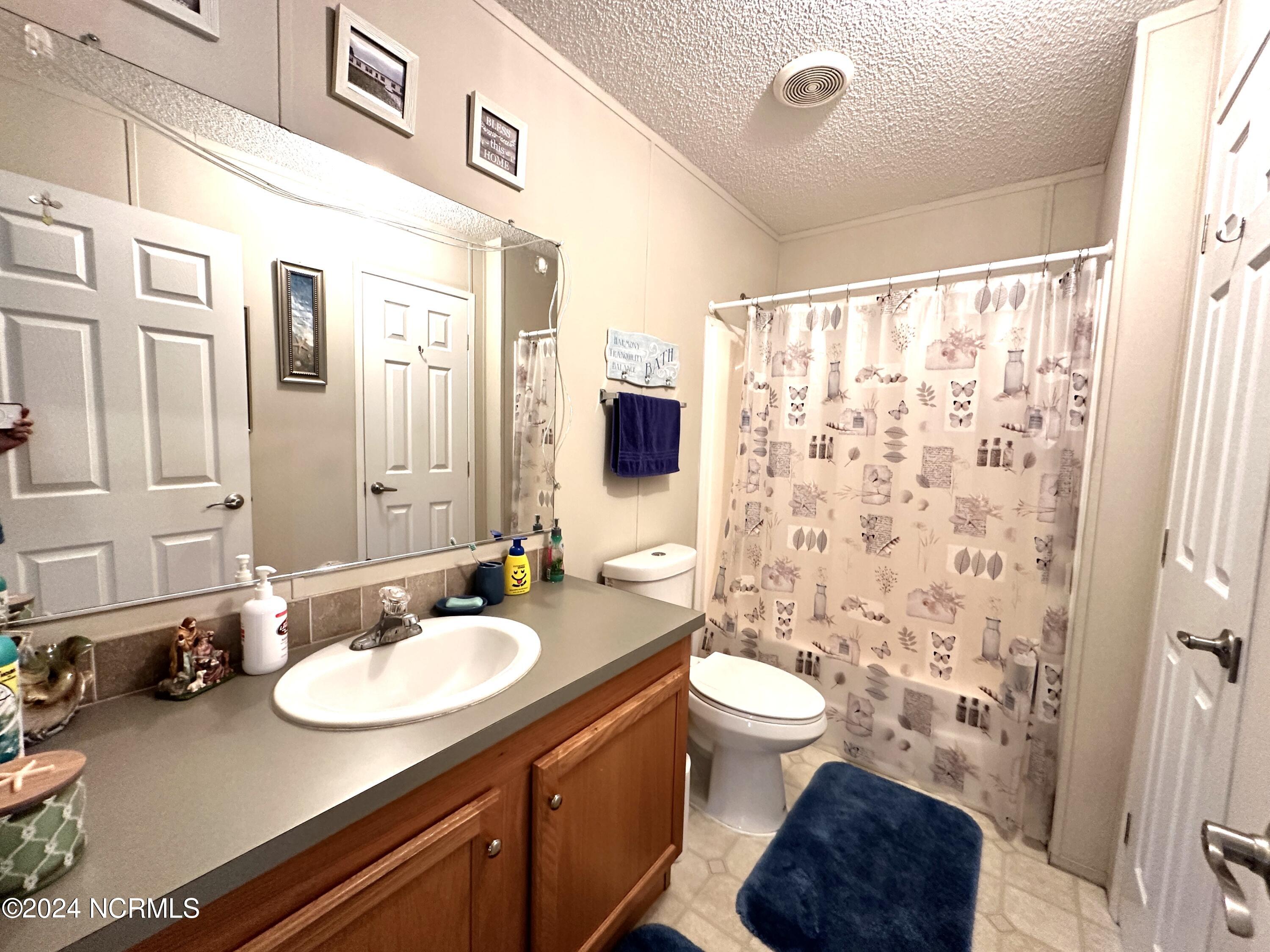 223 Hodges Road Chocowinity, NC 27817 - Photo 25 of 26 027 2nd Bathroom