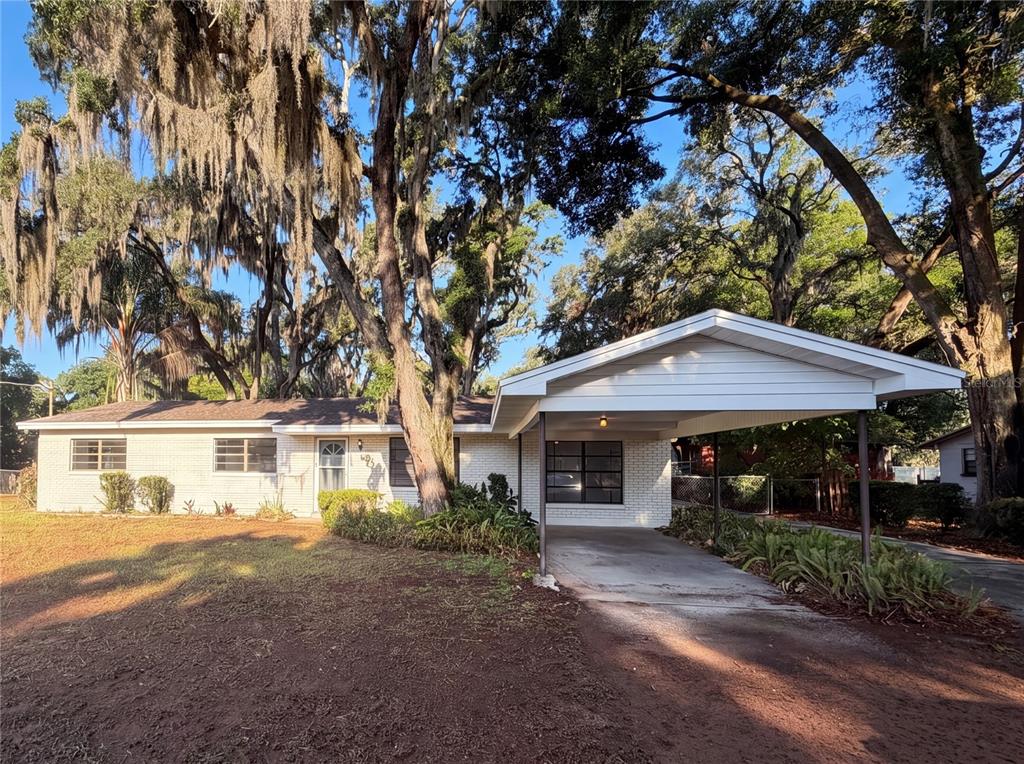 103 South Kingsway Road Seffner, FL 33584 - Photo 1 of 22