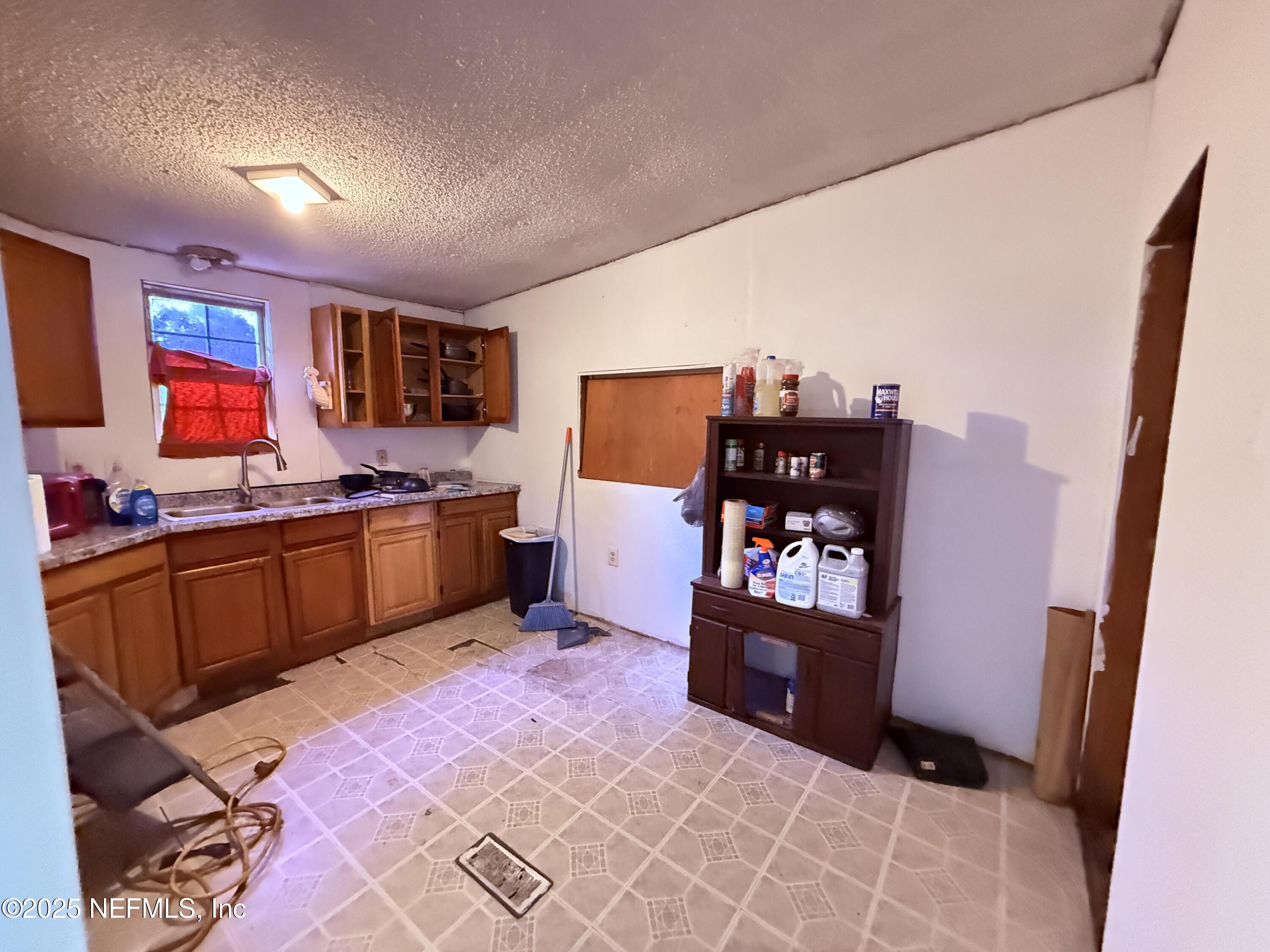 1527 Faye Road Jacksonville, FL 32218 - Photo 24 of 39 beyc67e6c8859abee