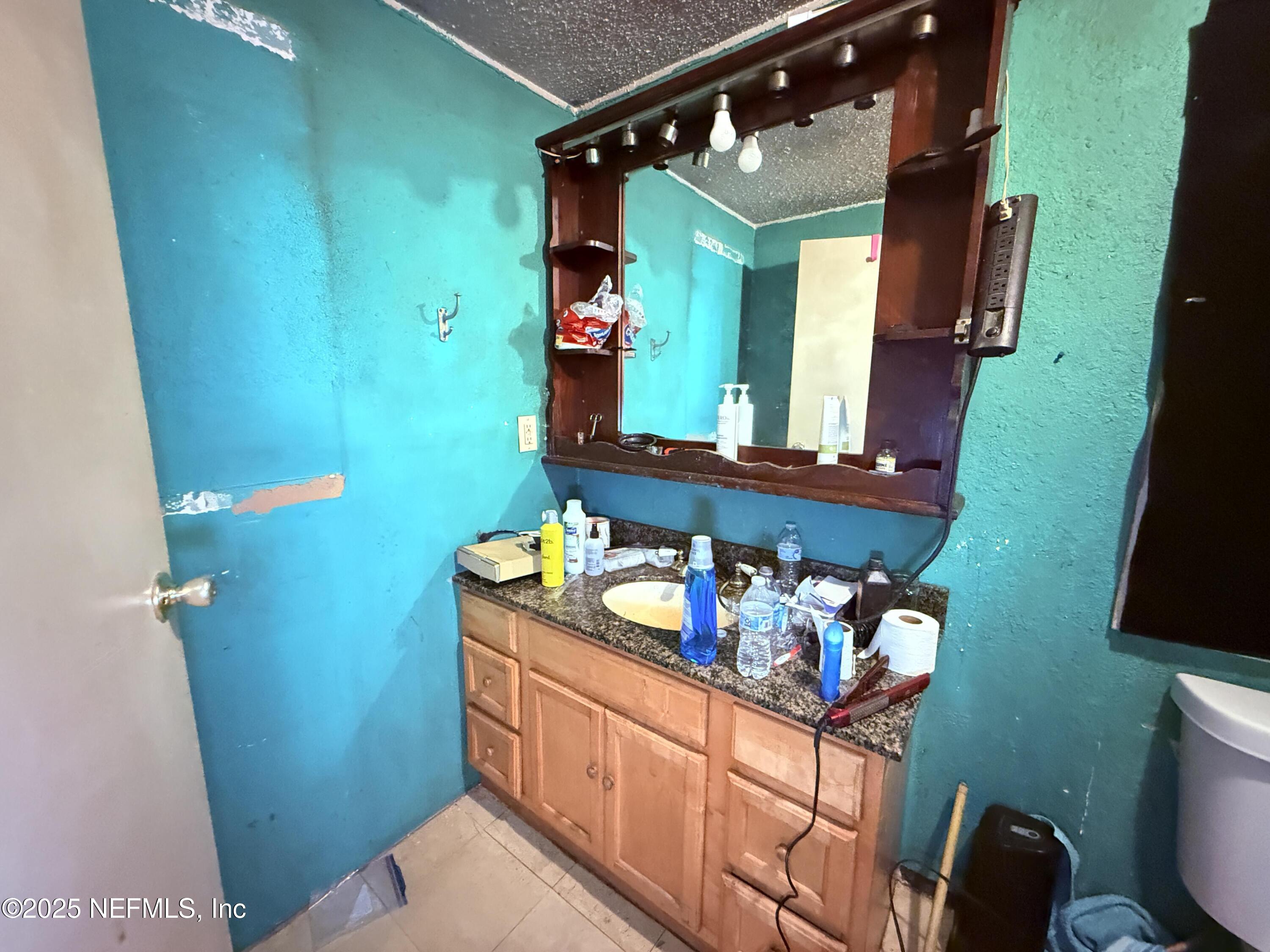 1527 Faye Road Jacksonville, FL 32218 - Photo 31 of 39 beyc67e6c8cdbe7e8