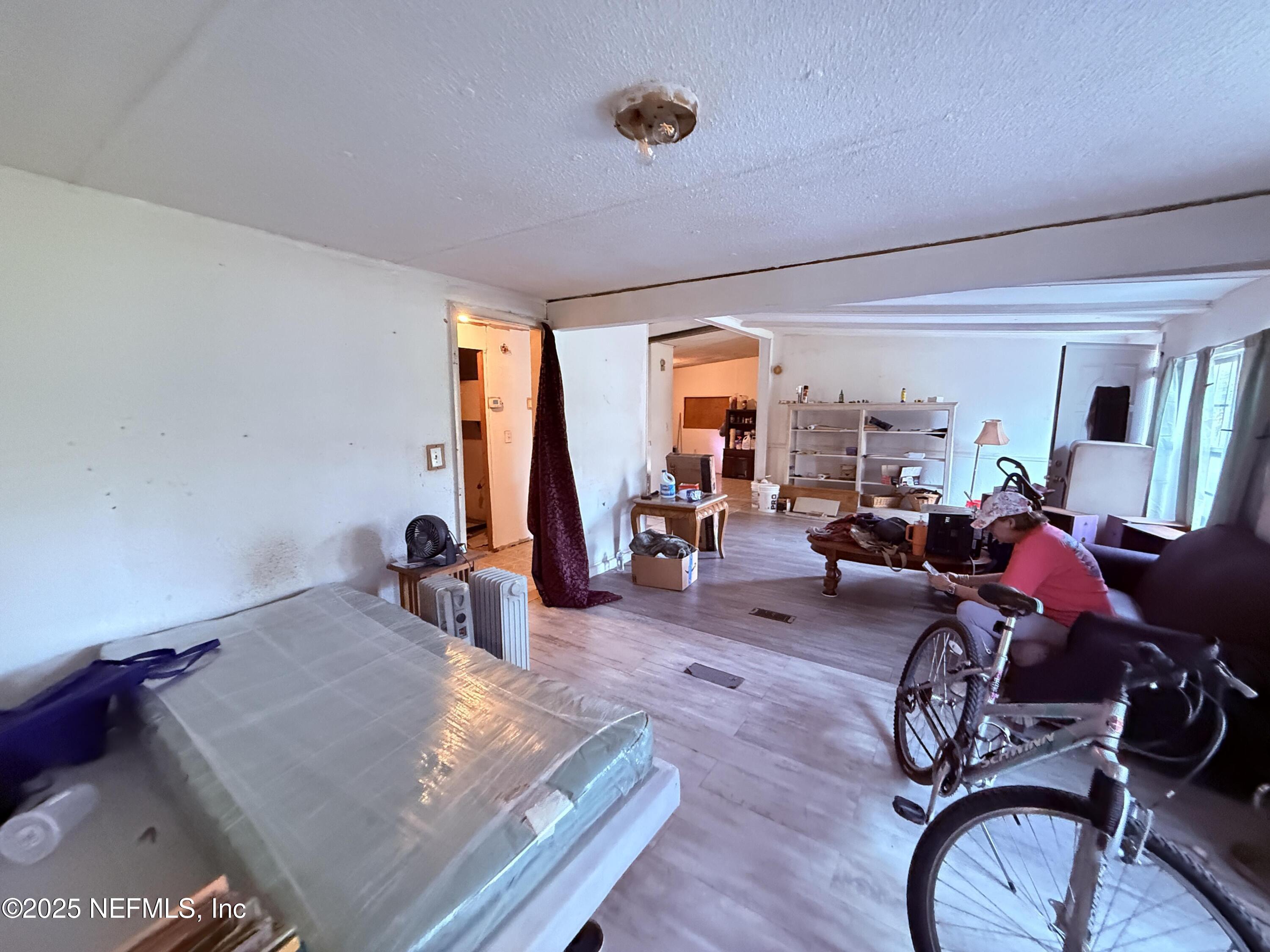 1527 Faye Road Jacksonville, FL 32218 - Photo 10 of 39 beyc67e6c78d76bd1