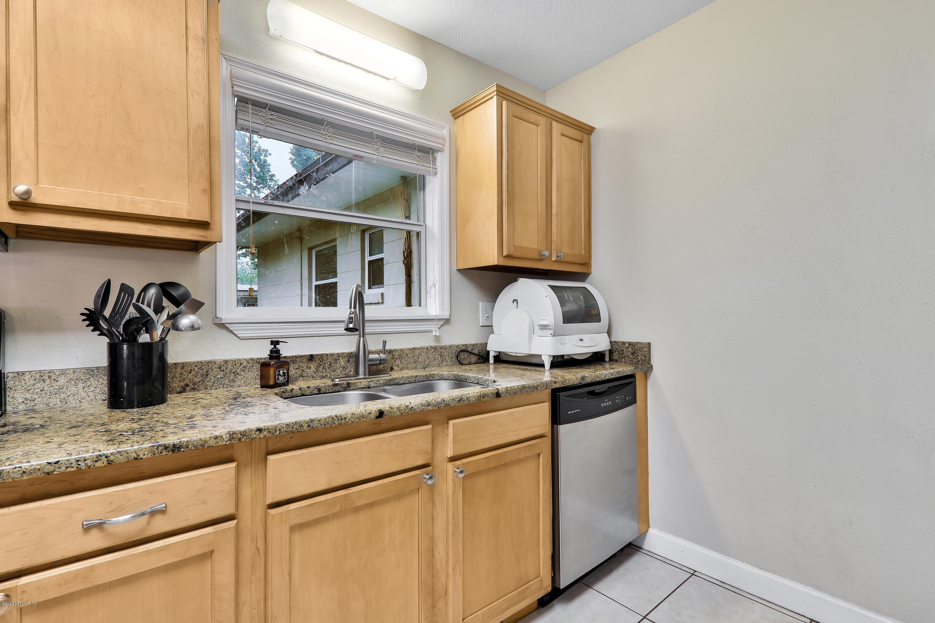 4250 Varner Road Jacksonville, FL 32210 - Photo 8 of 21 573A0020