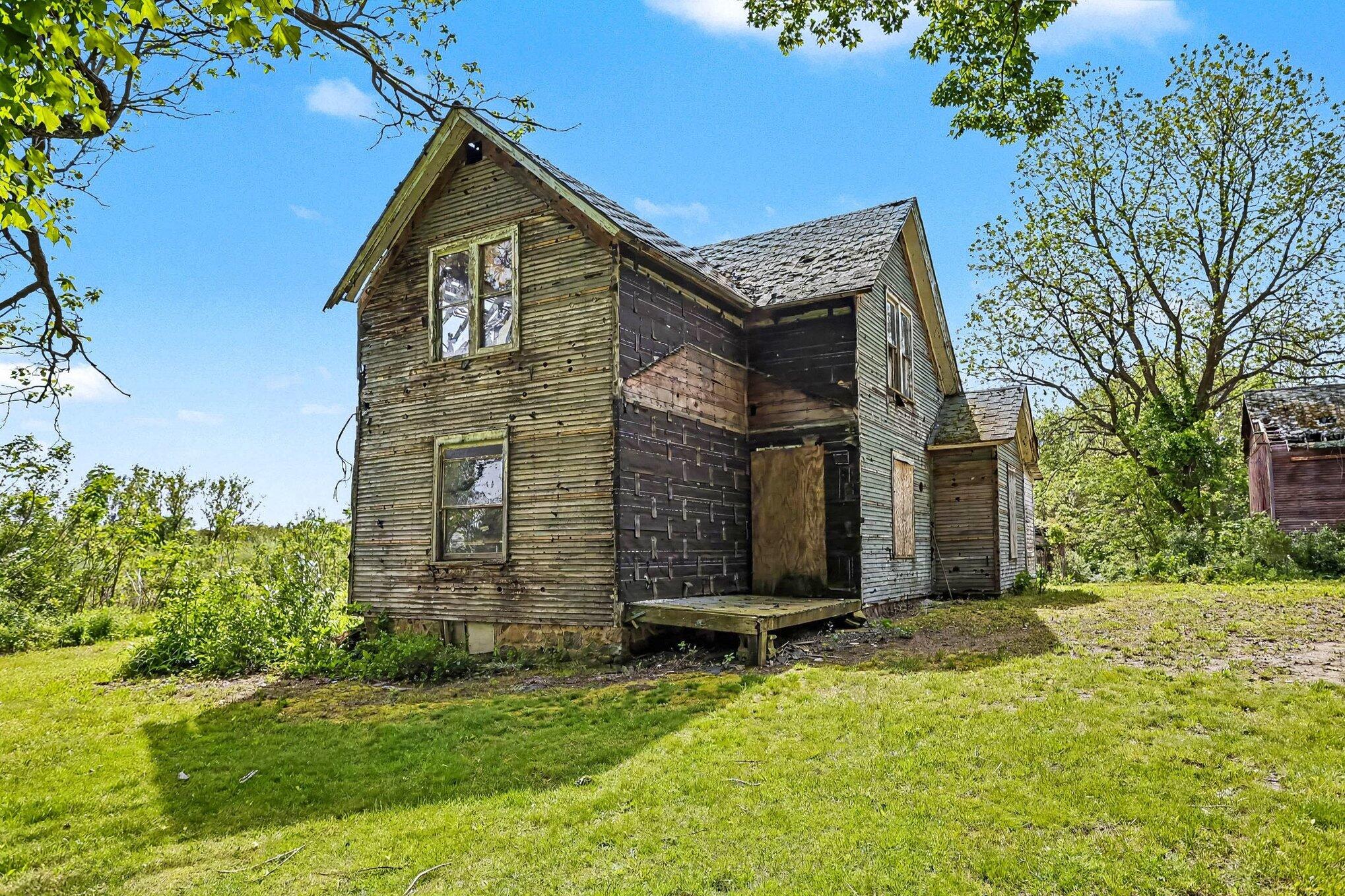 4244 Hillandale Road Sodus, MI 49126 - Photo 6 of 19 002_file_3826