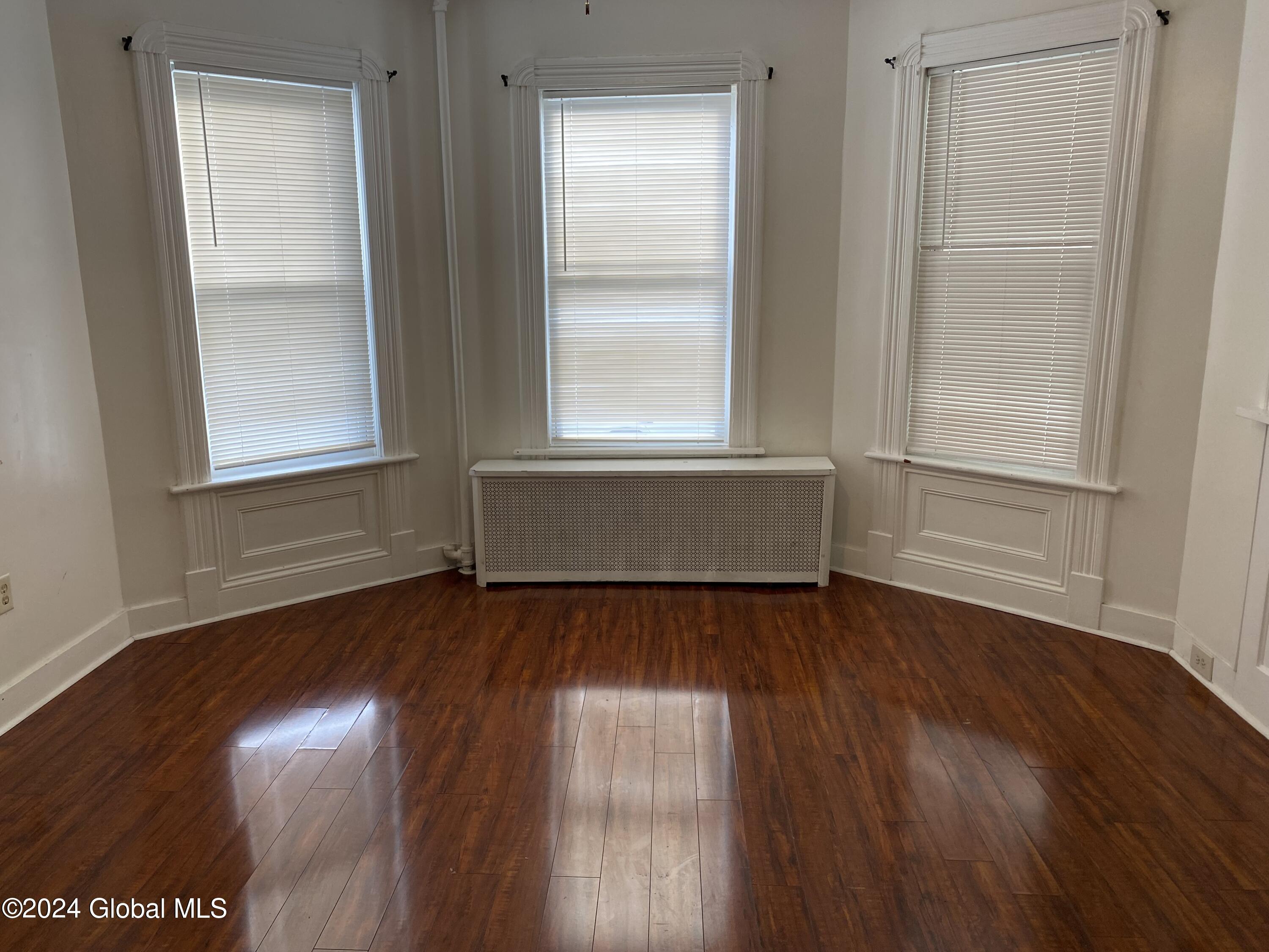 809 Grant Avenue Schenectady, NY 12307 - Photo 6 of 24 IMG_5867