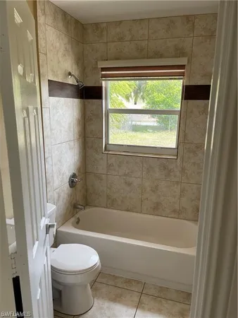 $1,800 | 2036 41st Street Southwest, Unit B, Naples, FL 34116