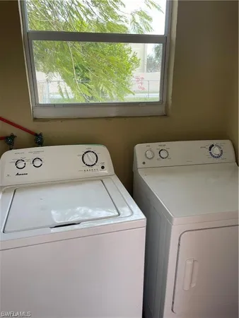 $1,800 | 2036 41st Street Southwest, Unit B, Naples, FL 34116