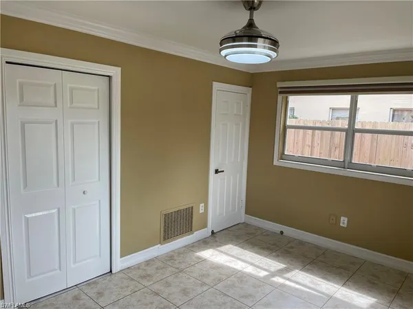 $1,800 | 2036 41st Street Southwest, Unit B, Naples, FL 34116