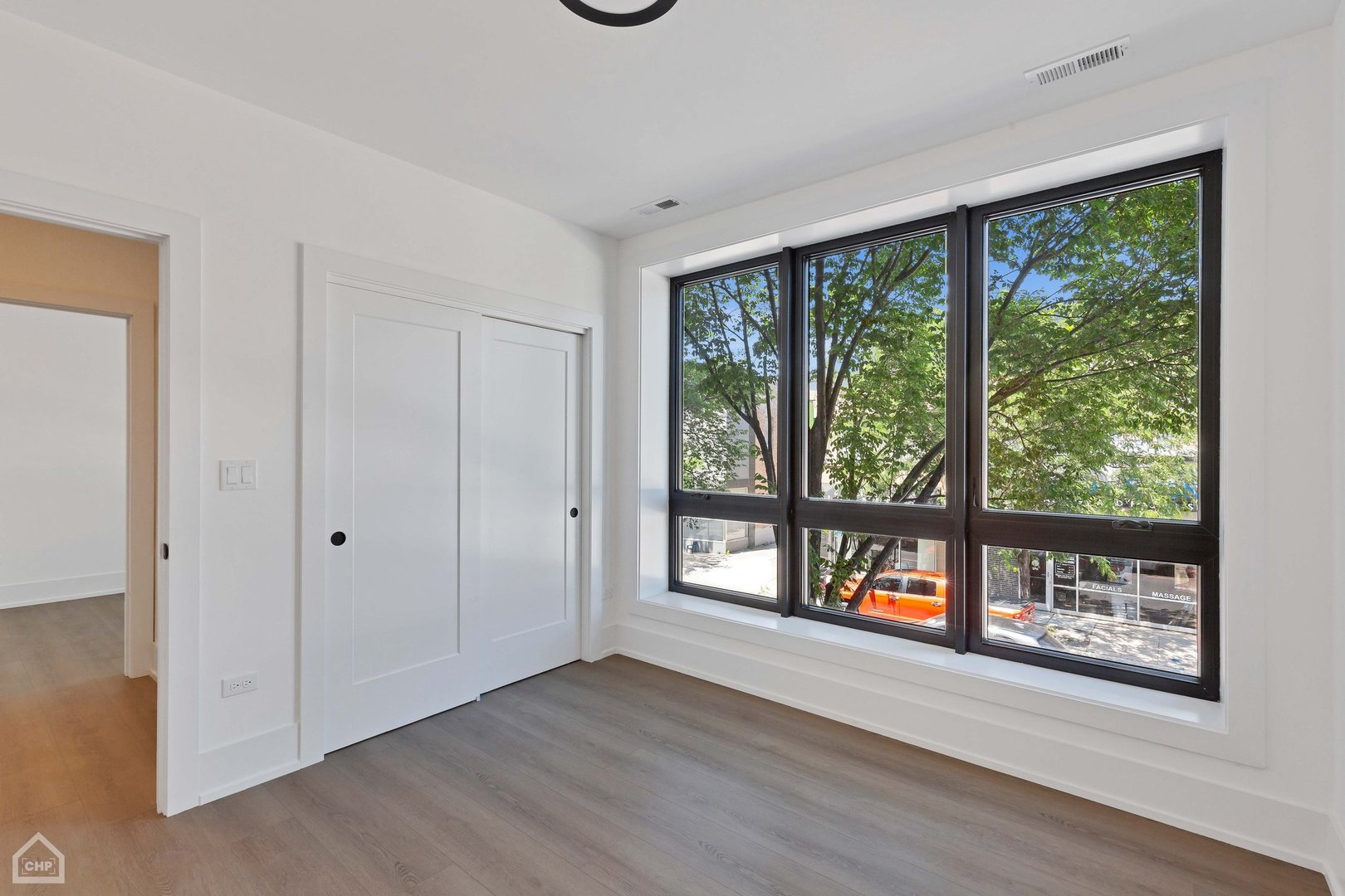 Undisclosed Address Chicago, IL 60657 - Photo 8 of 31