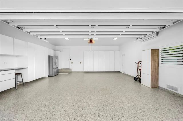 $9,000,000 | 2160 Kingfish Road, Naples, FL 34102