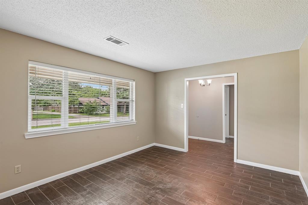 1707 Park Ridge Terrace Arlington, TX 76012 - Photo 9 of 40