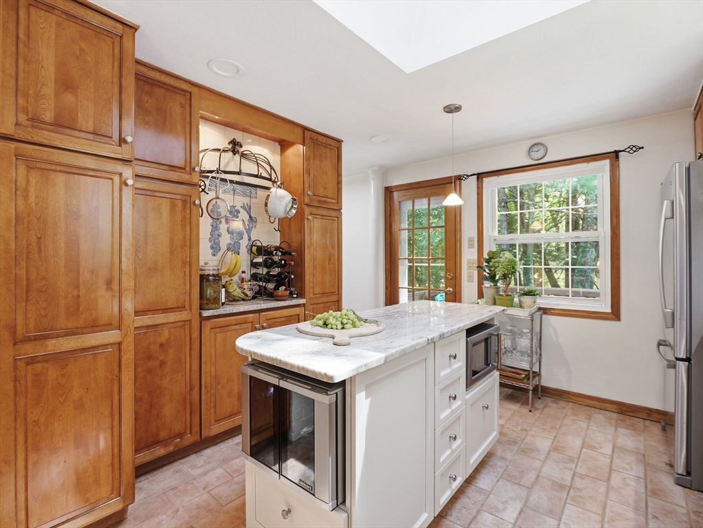 77 Old Stage Road Chelmsford, MA 01824 - Photo 7 of 40