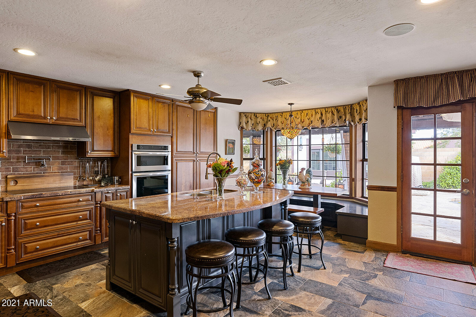 145 North Riata Street Gilbert, AZ 85234 - Photo 16 of 62 Breakfast Bar
