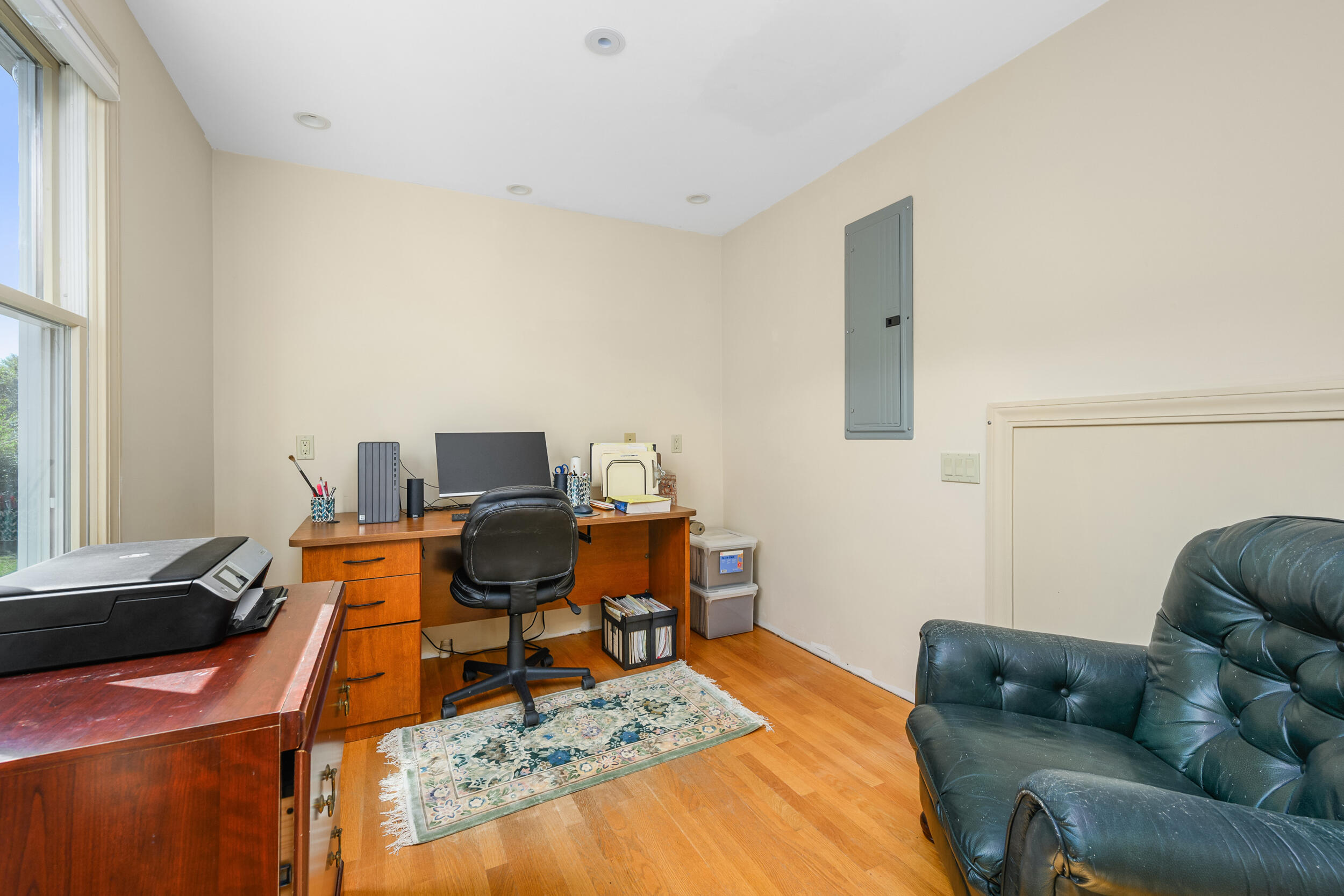 27 Mayflower Lane Dennis Port, MA 02639 - Photo 32 of 35 a workspace with furniture and couch