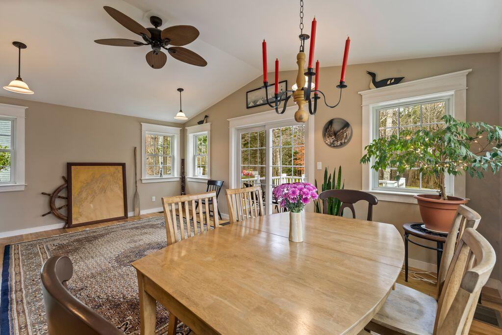 275 Littlejohn Road Yarmouth, ME 04096 - Photo 17 of 38 Dining