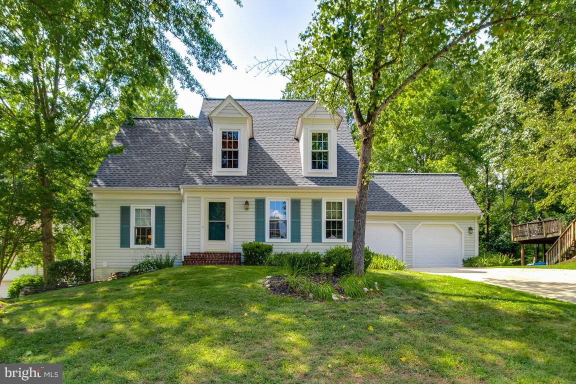 7722 Modisto Lane Springfield, VA 22153 - Photo 1 of 40 Gallery Image 1