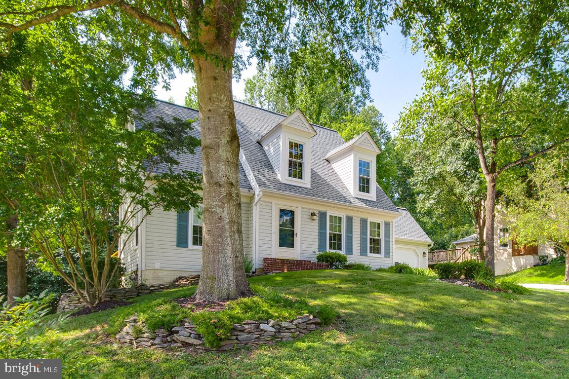 7722 Modisto Lane Springfield, VA 22153 - Photo 2 of 40 Gallery Image 2