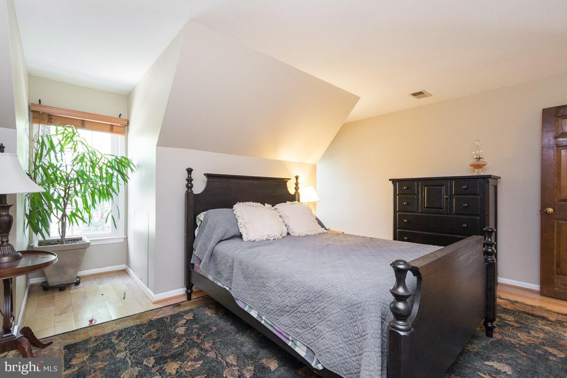 7722 Modisto Lane Springfield, VA 22153 - Photo 19 of 40 Gallery Image 19