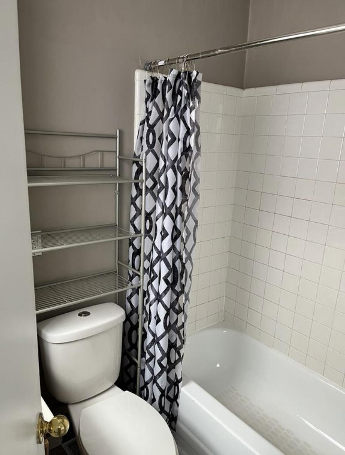 136 Batavia Street River Rouge, MI 48218 - Photo 4 of 14 IMG_2998