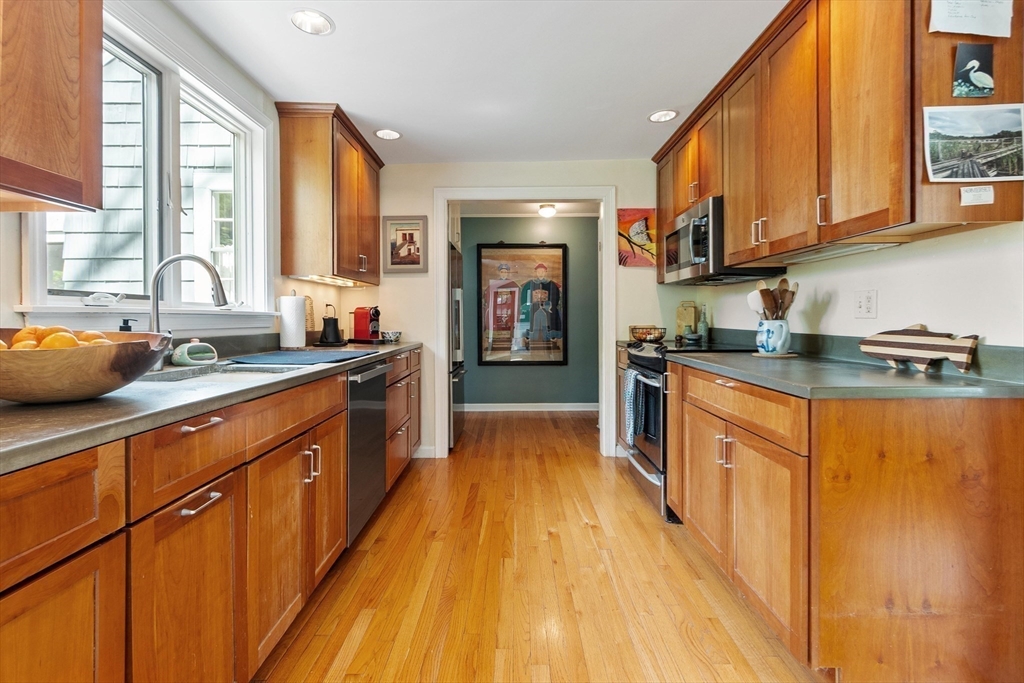 59 Martin Road Concord, MA 01742 - Photo 17 of 37