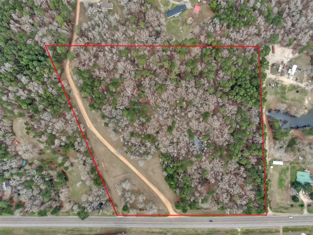 a view of a yard with an outdoor space