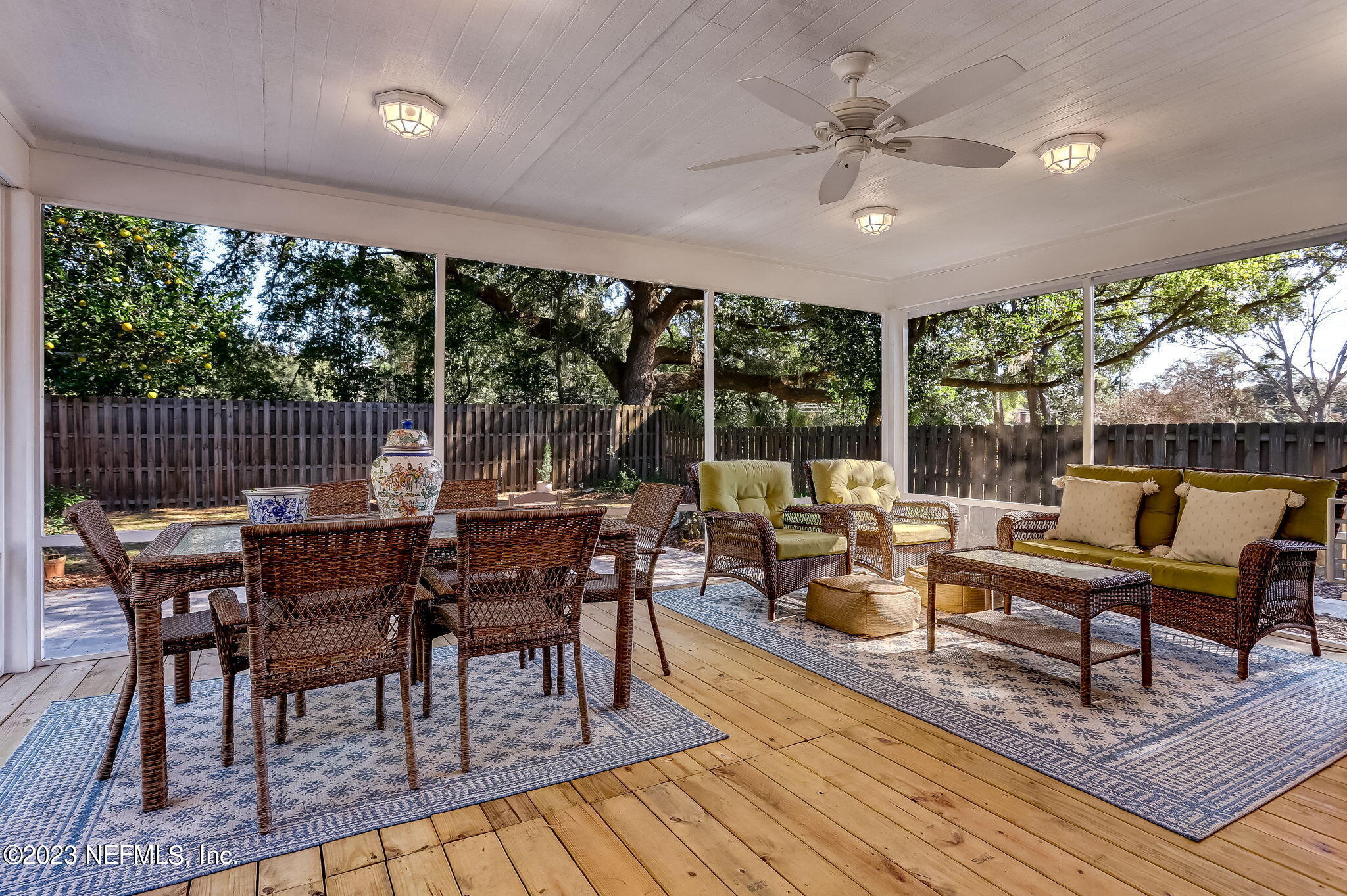 4173 Birmingham Road Jacksonville, FL 32207 - Photo 19 of 23 Huge screened in porch