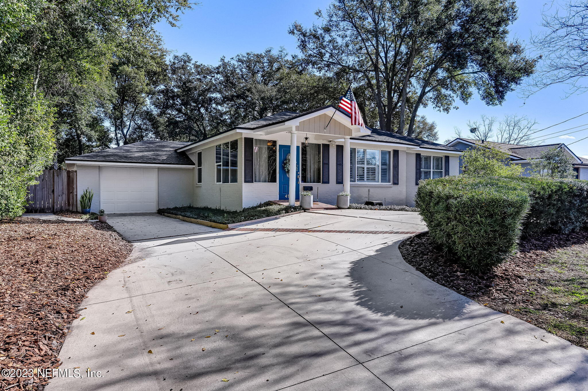 4173 Birmingham Road Jacksonville, FL 32207 - Photo 2 of 23 Welcome home!