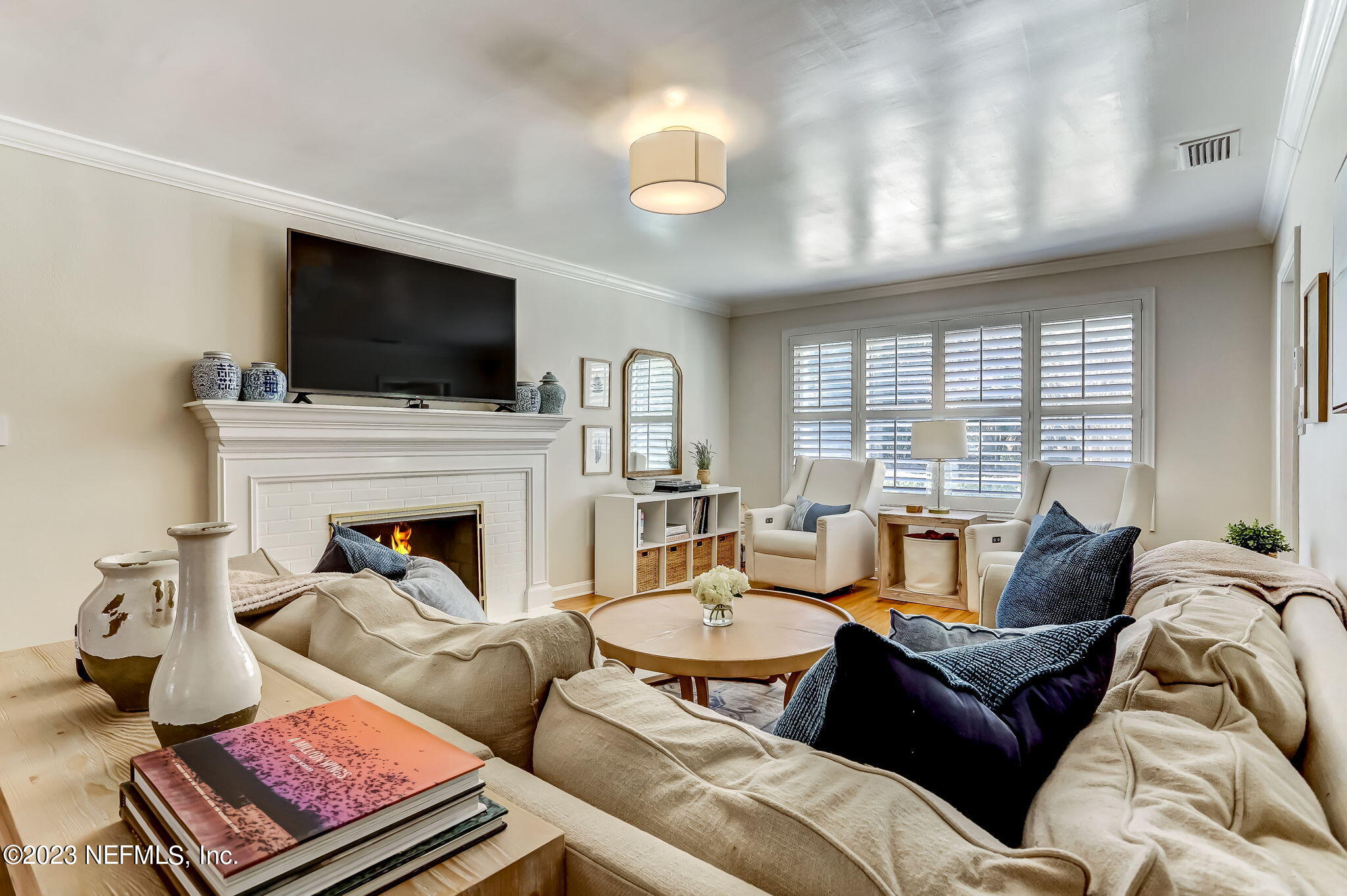 4173 Birmingham Road Jacksonville, FL 32207 - Photo 7 of 23 Living room
