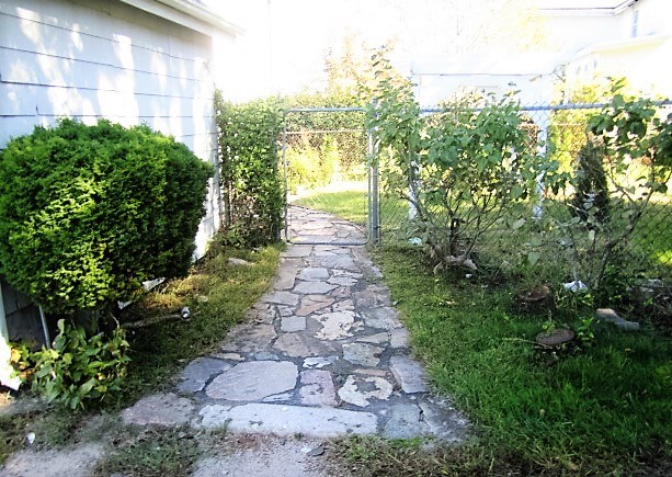 71 Oak Street Westerly, RI 02891 - Photo 20 of 22 Gallery Image 20