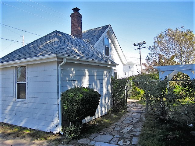 71 Oak Street Westerly, RI 02891 - Photo 5 of 22 Gallery Image 5