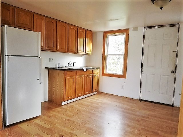 71 Oak Street Westerly, RI 02891 - Photo 10 of 22 Gallery Image 10