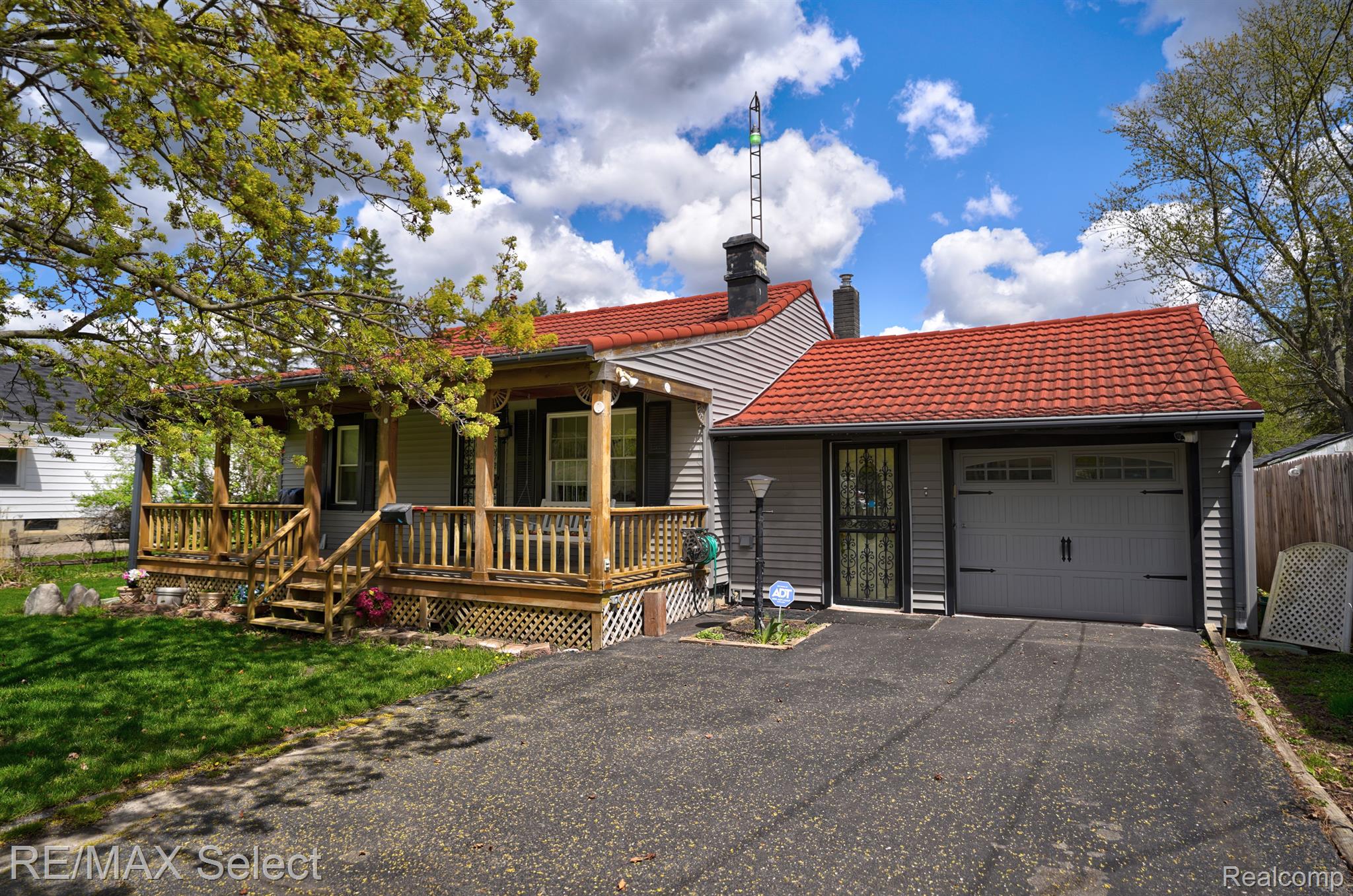 1437 Belsay Road Burton, MI 48509 - Photo 1 of 59 Gallery Image 1