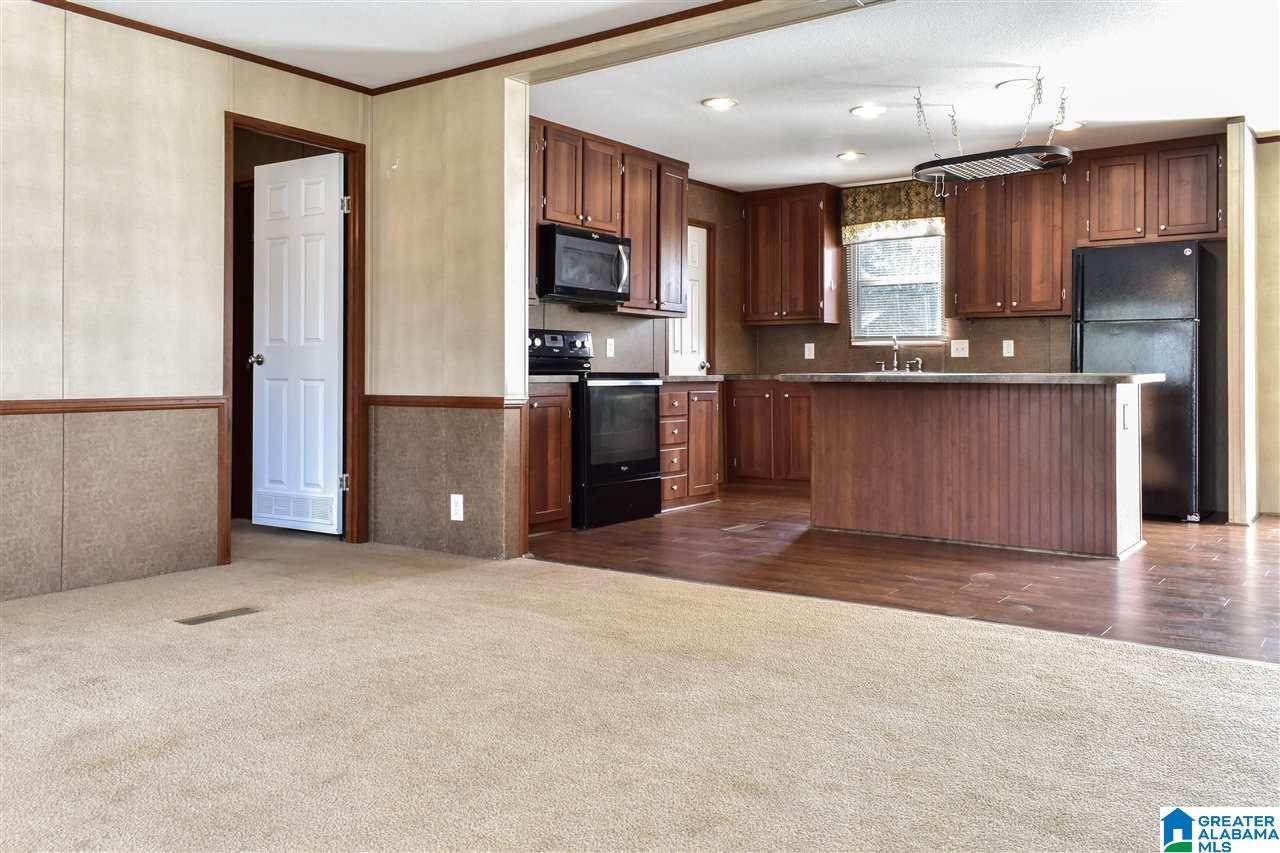 5255 Riddles Bend Road Rainbow City, AL 35906 - Photo 2 of 27