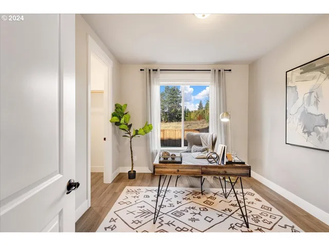 $613,388 | 1555 Young Street, Lafayette, OR 97127